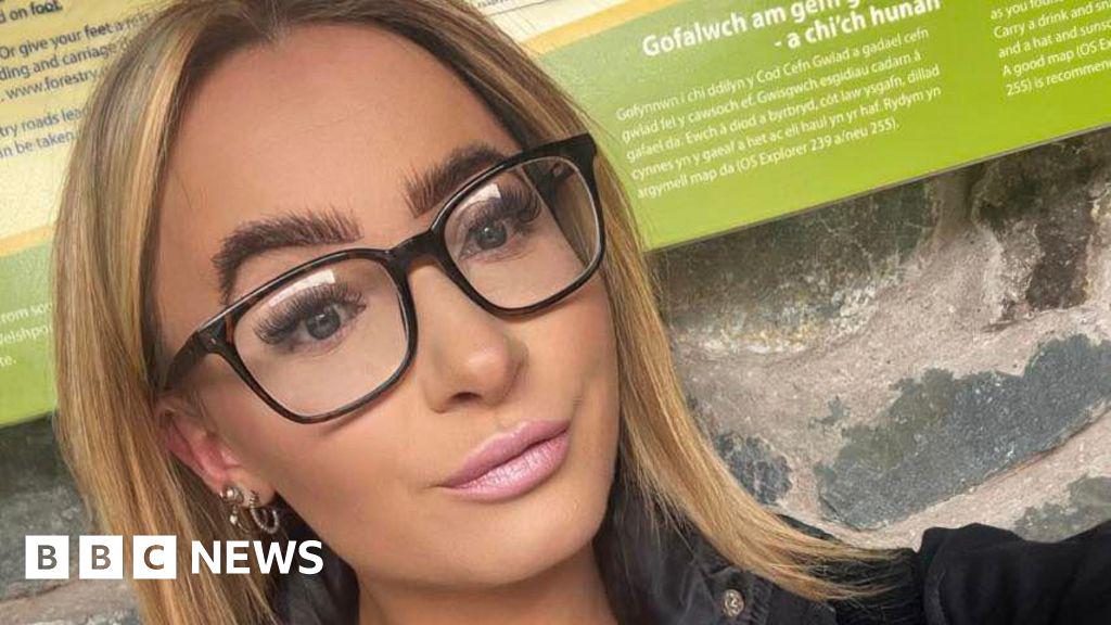 Teacher drank in class, swore at pupils and did Macarena