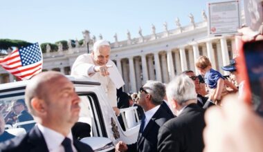 Influencers surprise Pope Leo with his favorite Chicago pizza