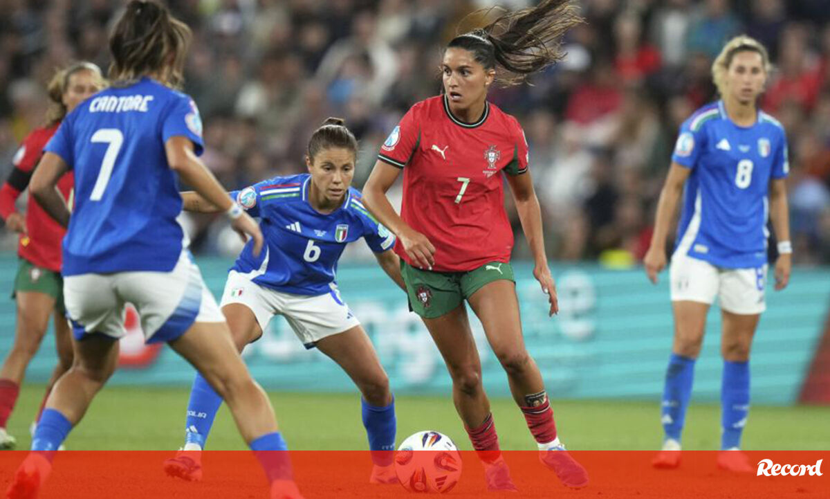 A crónica do Portugal-Itália, 1-1: sem afundar o barco no meio da loucura - Europeu
