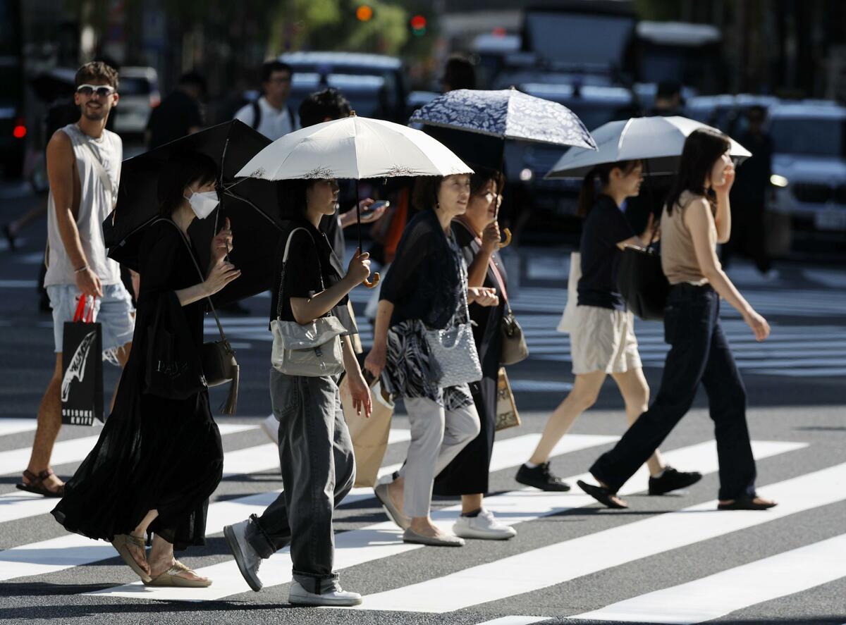 10,000 taken to hospital in week for heat-related illnesses in Japan