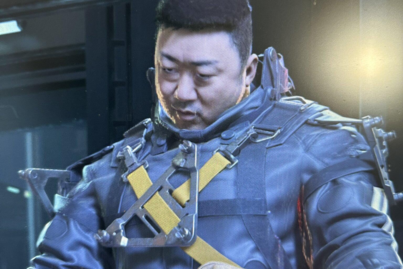 Tomio v Death Stranding 2