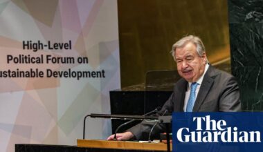 World on brink of climate breakthrough as fossil fuels ‘run out of road’, UN chief says