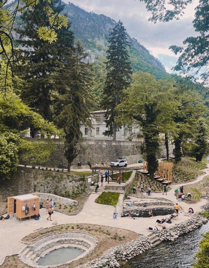 Stațiunea Băile Herculane, părăsită de turiști / Pensiuni cu doar 30% grad de ocupare