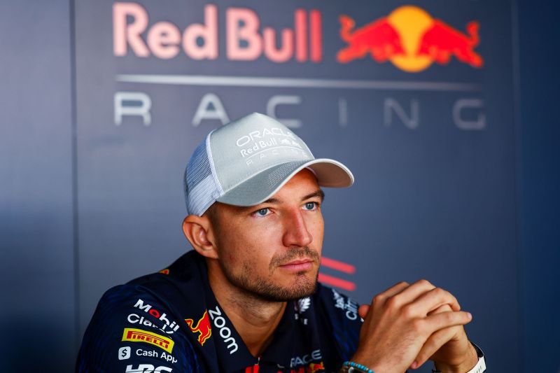 jake-dennis-redbull-2023-2