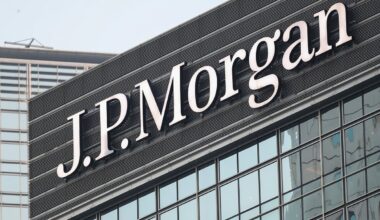 Winklevoss Blasts JPMorgan Over Data Fees, Cites Crypto Crackdown