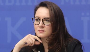 Die neue Ministerpräsidentin der Ukraine, Julija Swyrydenko, habe Nerven aus Stahl, heißt es
