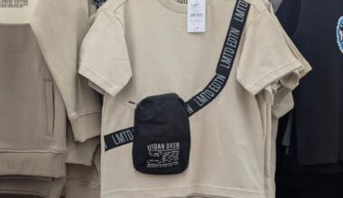 Gotta have your built in pouch on ya limited edition t-shirt haven't ya
