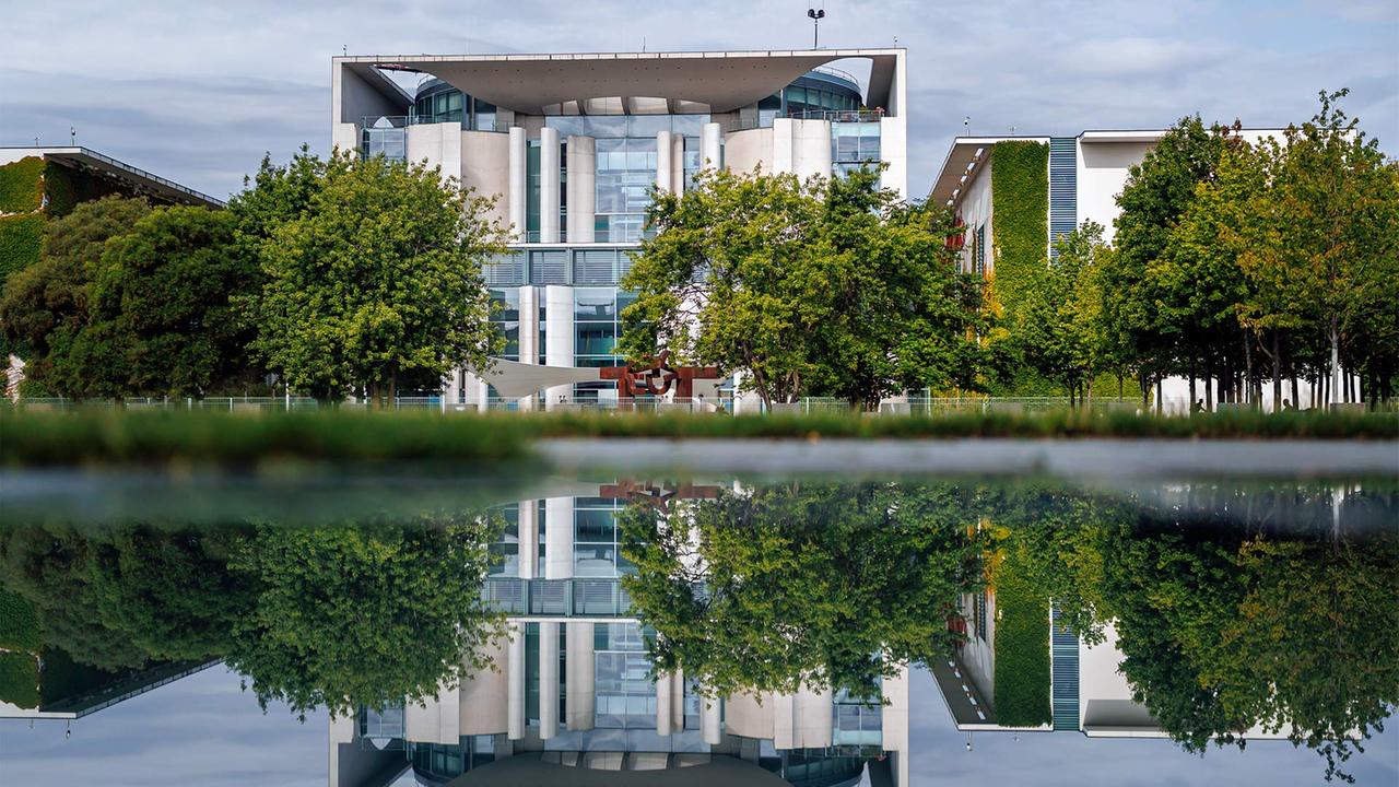 Treffen mit Merz: Firmen kündigen 631 Milliarden Investitionen an