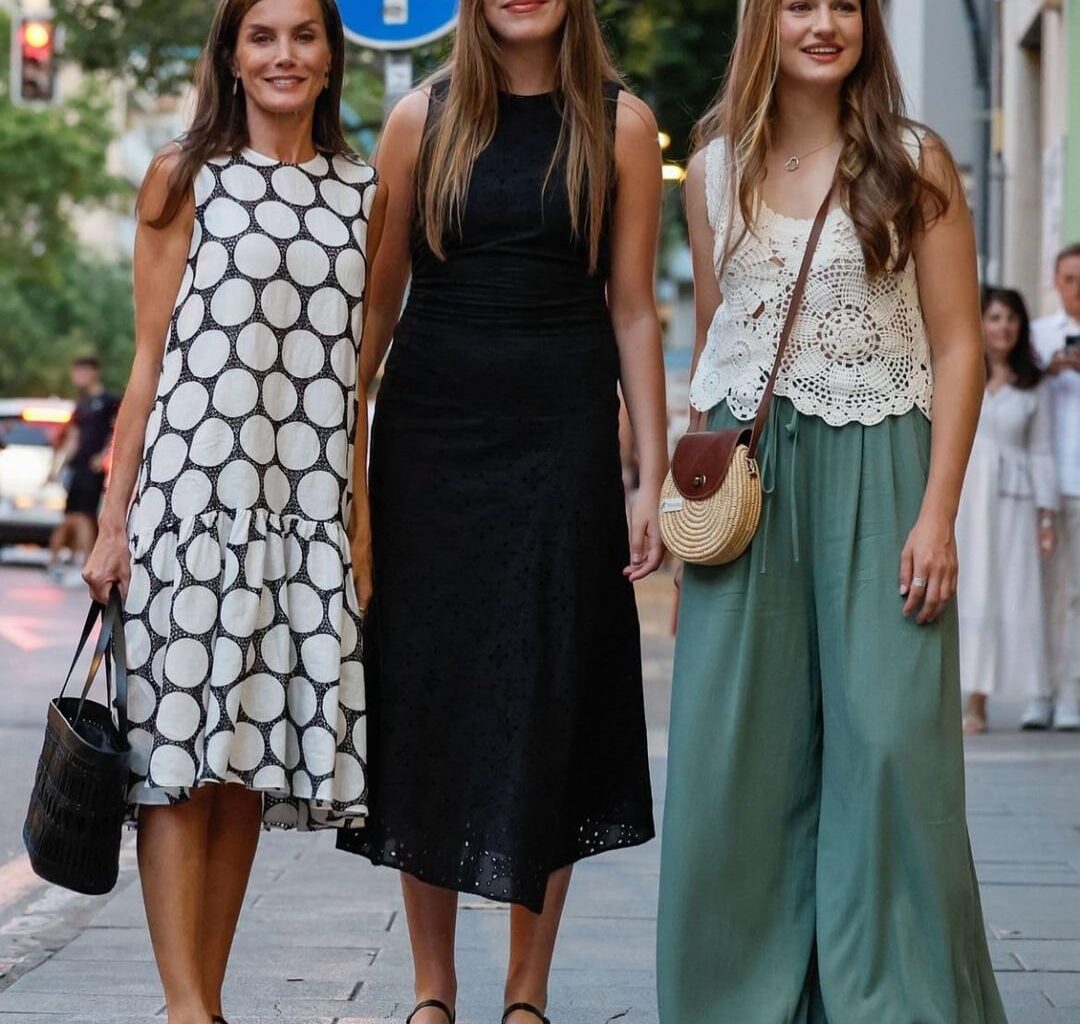 The Queen, Princess Leonor and Infanta Sofía at the Rívoli cinema in Palma to see the film "En un lugar de la mente"