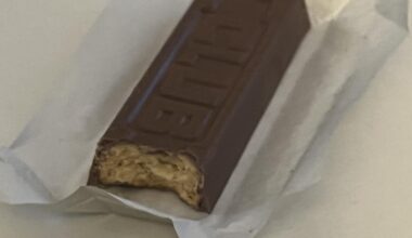 🎶 If you like a lot of chocolate on your biscuit you should look elsewhere… 🎶