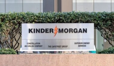Kinder Morgan Sees NatGas Lift in Second Quarter