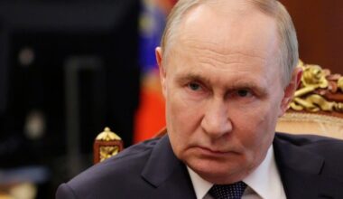 Former Russian PM Says Putin Could Be Forced To End The Ukraine War This Year