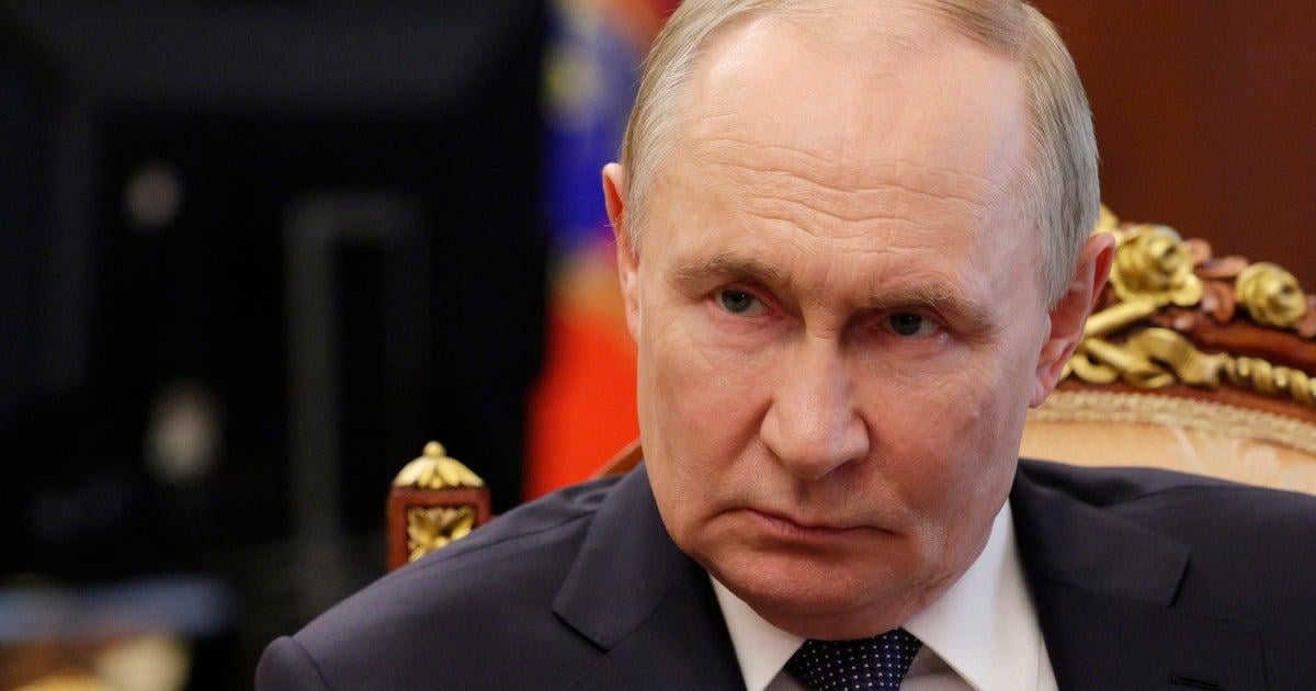 Former Russian PM Says Putin Could Be Forced To End The Ukraine War This Year