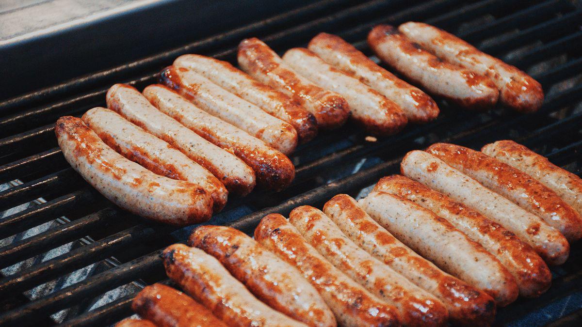 Hofer Volksfest: Besucher ruft die Polizei, weil ihm die Bratwurst zu teuer ist