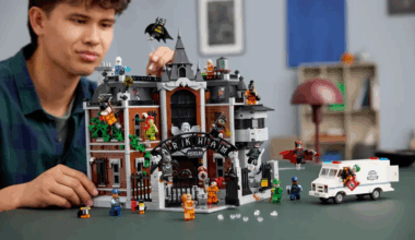 LEGO unveils an epic Arkham Asylum set -