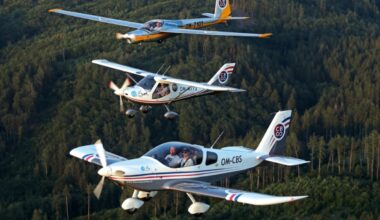 Pre pilotov a ľudí, ktorí chcú spoznať Slovensko i Česko z neba vyšla nová aero-turistická mapa