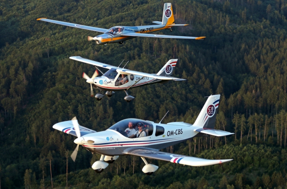 Pre pilotov a ľudí, ktorí chcú spoznať Slovensko i Česko z neba vyšla nová aero-turistická mapa