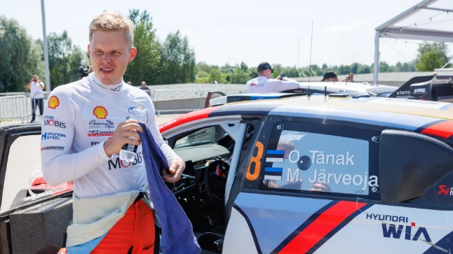 Tänak on avapäeva järel optimistlik: hommikul tundus, et tuleb keeruline ralli, aga iga katsega läks olukord paremaks - digileht.ohtuleht.ee