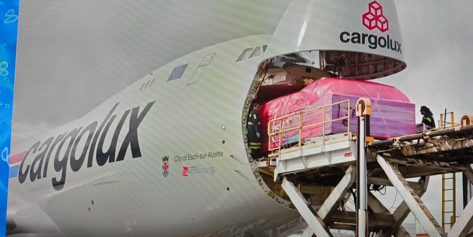 TIL that the trimarans of the movie Waterworld have been transported by Cargolux from Lux to Hawaii