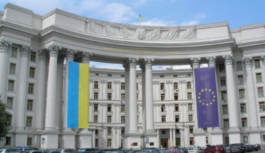 Ukrainian FM Summons Hungarian Ambassador over Ad Campaign