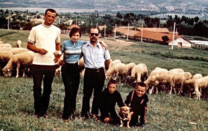 Fabulous Photos Show Life of Polyanovo, Bulgaria in the 1970s