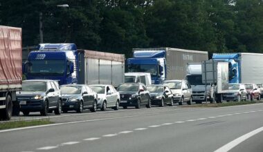 Od 1. července začne platit novela silničního zákona. Co všechno přináší za novinky pro řidiče a cestující? Přečtěte si článek, ať se vyhnete potížím.