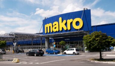 Czech wholesaler Makro may open its doors to all customers under new owners