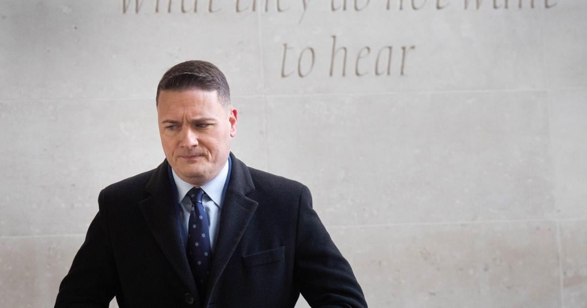 Streeting calls Swinney an ‘analogue politician in a digital age’ in NHS app row