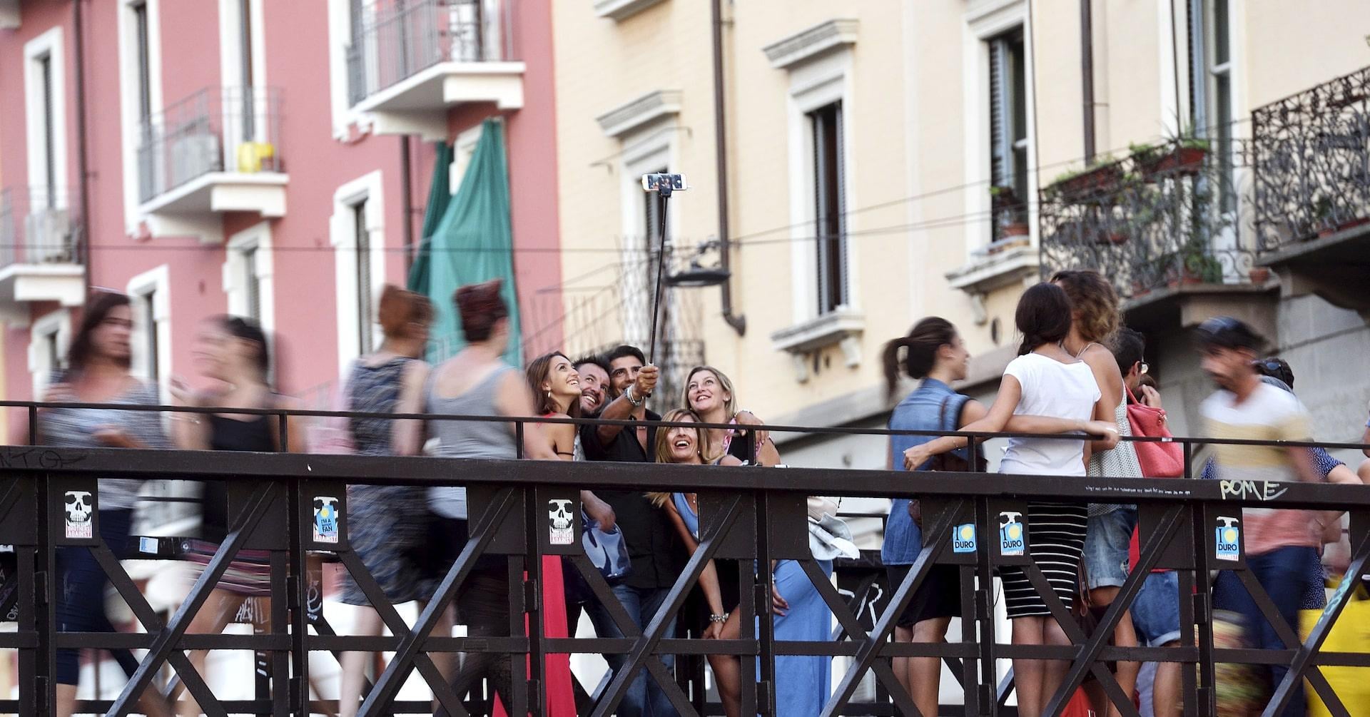 Only 16% of Italians would fight for their country, survey shows