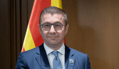 Мицкоски: България блокира Македония по европейския път