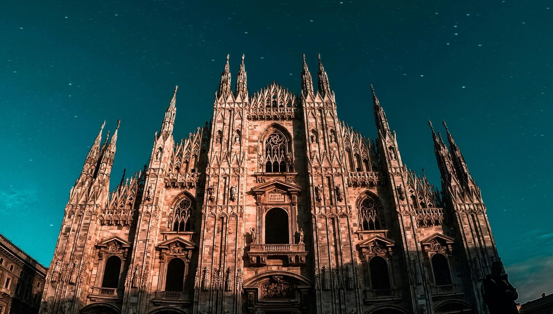 Jewish Tourist, 6-Year-Old Son Attacked by Mob in Italy