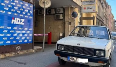 Dijaspora nepropisno parkirana ispred HDZ-a sa HDZ tablicama - nema dalje