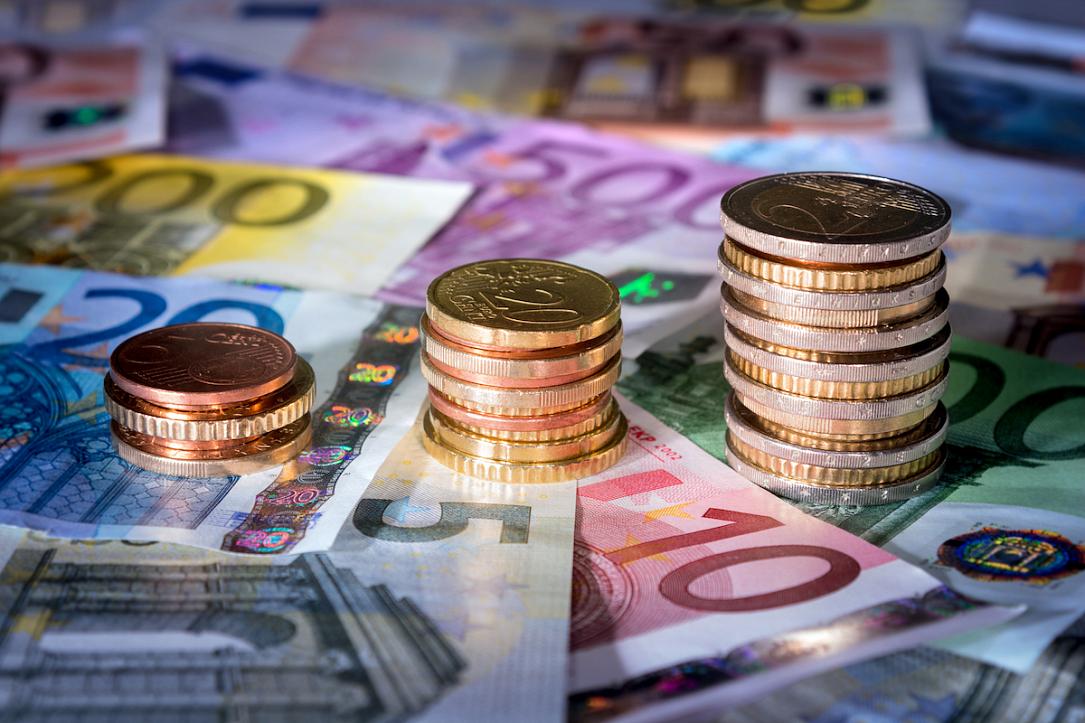 Romanians place RON 1.66 bln in July Fidelis government bond issue