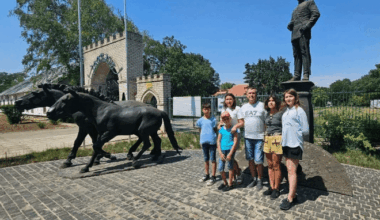 Russia resettles ‘veterans’ and their families in occupied Ukraine, while deporting Ukrainians