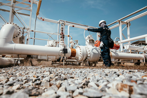Pfluger, Lee Introduce Legislation to Reverse Biden-Era LNG Regulation