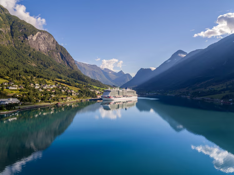 Norway mandates zero emissions for cruise ships