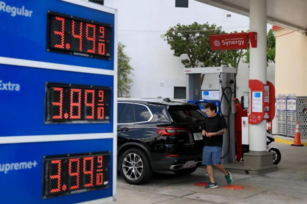 Exxon Mobil warns lower oil, gas prices could cut profit by over $1B