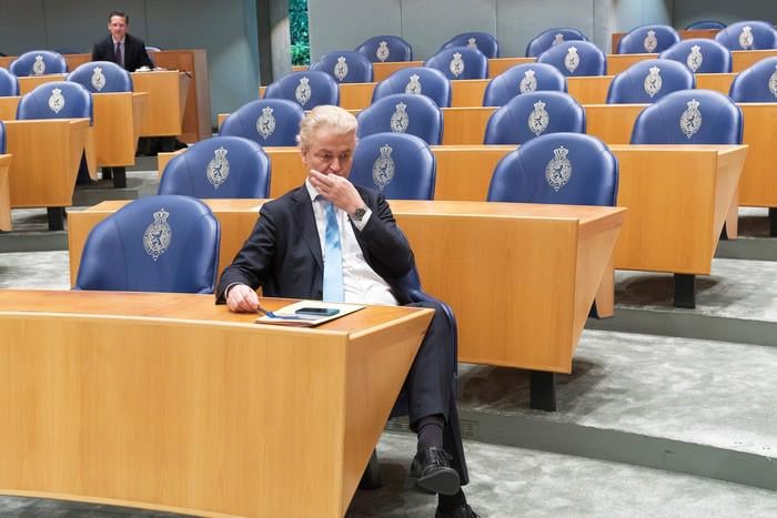 Radicaal-rechts drukt zijn snor