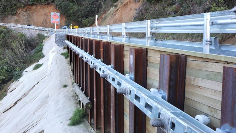 NZTA will adapt past underslip repair designs to speed up the remediation of the new damage. 