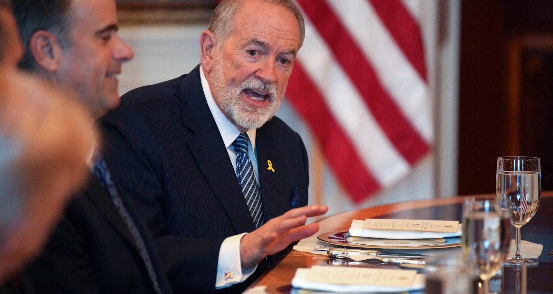Huckabee threatens to declare Israel does not welcome Christians, as visa row blows open