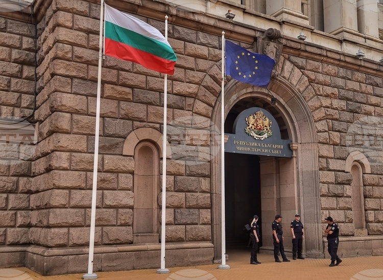 ОБНОВЕНА Рейтинговата агенция "Скоуп рейтингс" повиши дългосрочния кредитен рейтинг на България
