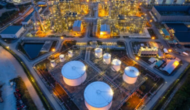 Crude oil prices drop 0.75 percent to $68.60 amid rising trade tensions, demand concerns