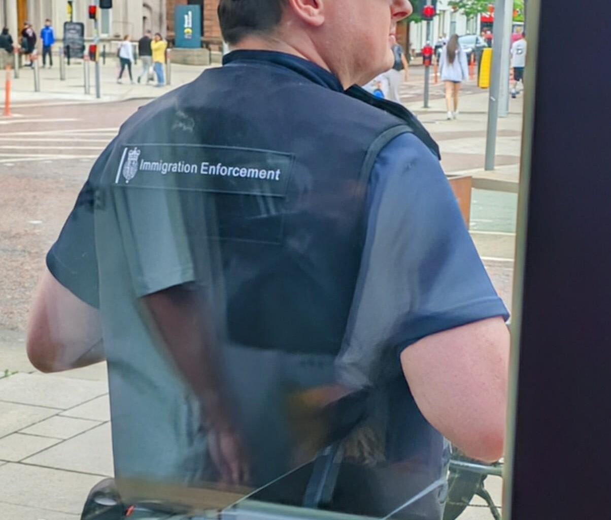 Just saw Immigration Enforcement outside McDonalds then went patrolling main street. Something's up