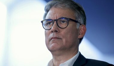Municipales 2026 : Faure promet que le PS ne s’alliera «jamais» avec des Insoumis qui voudraient désarmer la police ou supprimer la vidéoprotection
