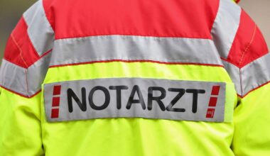 Mann stirbt mutmaßlich wegen falsch genutzter mobiler Klimaanlage - In der Wohnung waren wohl Gastherme und mobile Klimaanlage gleichzeitig aktiv. Dadurch erlitt ein 37-Jähriger eine Kohlenmonoxidvergiftung. Experten raten bei Betrieb beider Geräte zur Vorsicht, besonders im Sommer.