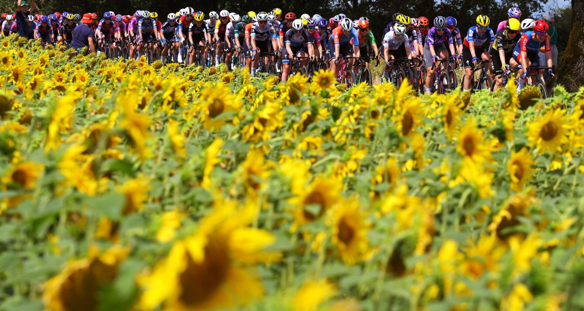 Tour de France Femmes stage 5 LIVE - Multiple abandons in crash marred stage