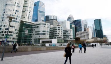cover Euro area GDP rises 0.1 per cent, EU economy grows 0.2 per cent