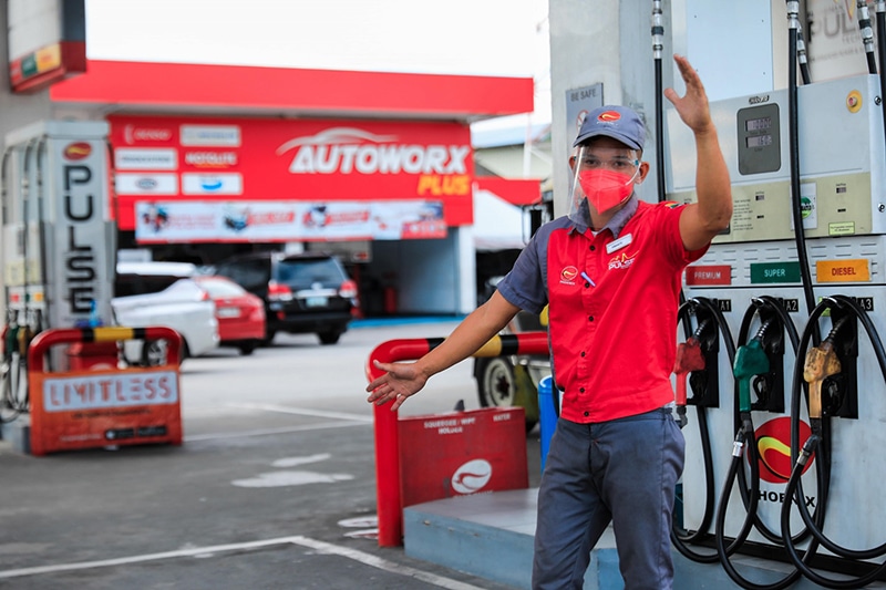 Phoenix Petroleum selling Cebu gasoline stations to Top Line