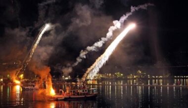 Thousands turn out in Bakar for its legendary naval battle