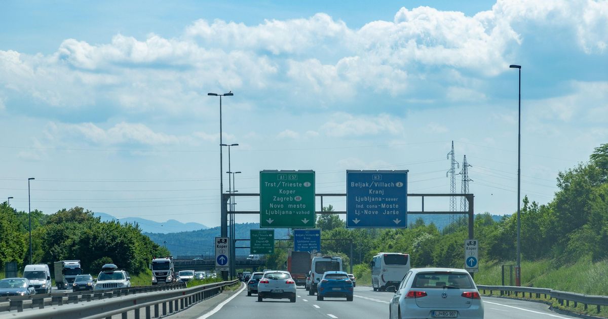 Slovenske ceste skozi leta: 20 let najhujših prometnih nesreč - Slovenija